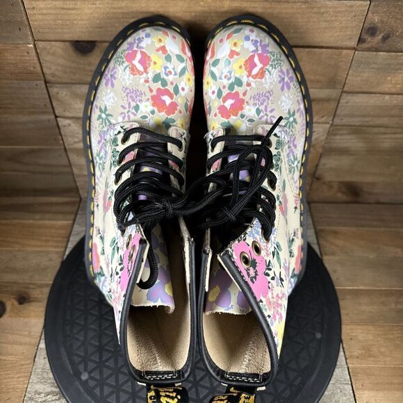 Dr. Martens Womens Size 6 Floral 1460 Mash Up Lace Up Boot Parchment Beige NWOB - Picture 5 of 10